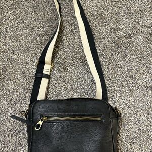 Universal Thread Black Crossbody Bag with Cream Strap